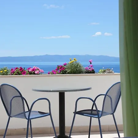 Ruza Apartamento Makarska