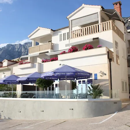 Ruza Apartamento Makarska