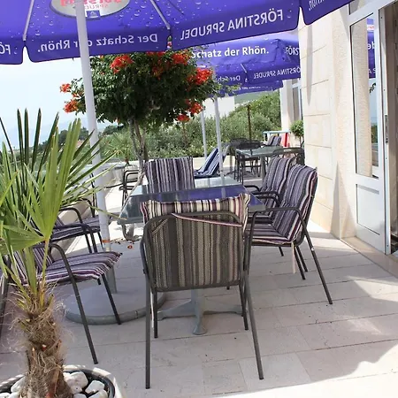 Ruza Appartement Makarska