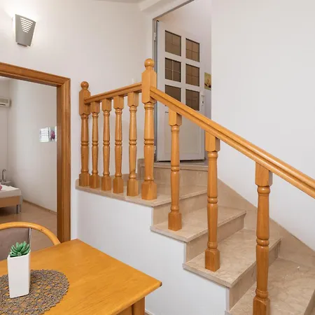 Apartament Ruza *