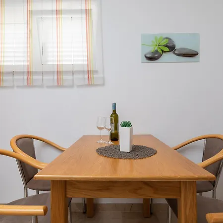 Ruza Apartament Makarska