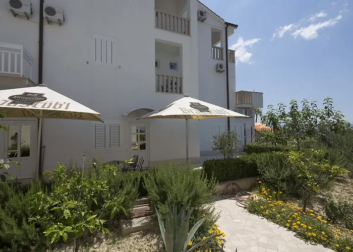 Ruza Makarska
