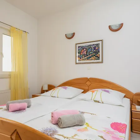 Ruza Makarska