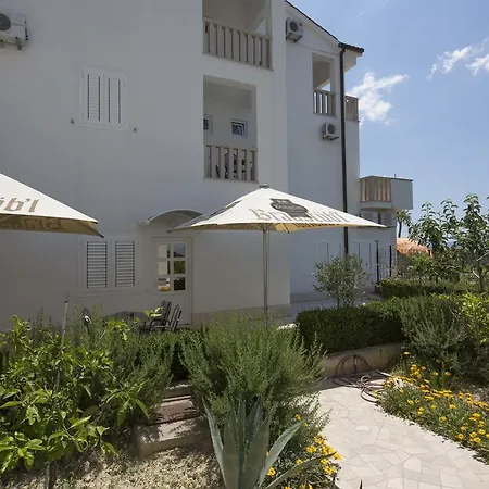 Ruza Makarska